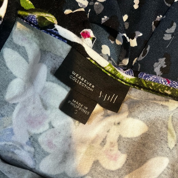 Womens top - Picture 2 of 2